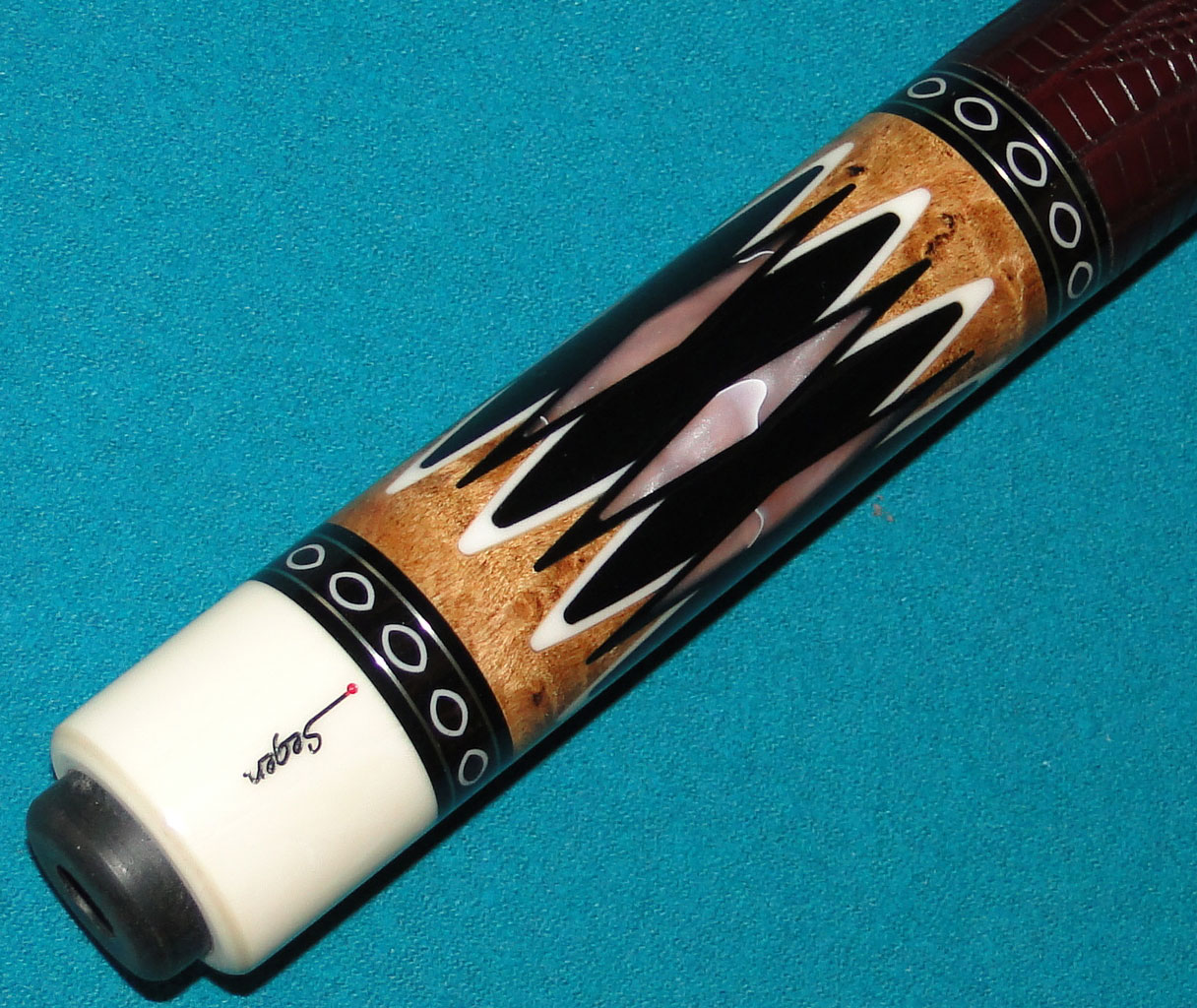 FREE US Ship NEW Players D-CWWP Pool Cue WILD WOLVES Joint caps & Q Wiz 